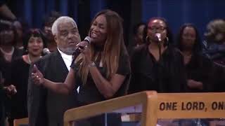 Bishop Paul Morton And Yolanda Adams Duet At Aretha Franklin's Funeral Celebration!