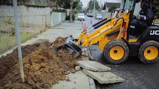 Mini retroescavadeira JCB - Centrallocações