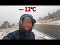 冬季騎行遭遇下大雪，有狼有熊靠著意志力翻越雪山，晚上太危險了