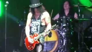 Slash and Myles Kennedy - Welcome to the Jungle (Excerpt)