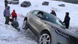 Velar, SVR и LX570 в снегу.