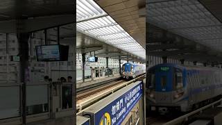 桃園機場捷運往台北車站普通車山鼻進站Taoyuan Airport MRT commuter arriving at Shanbi 桃園空港メトロ普通列車山鼻駅に到着しています