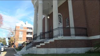 Walking tours give a glimpse into the history of Charlottesville