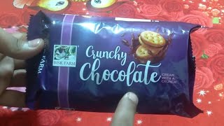 Crunchy Chocolates Cream with Crunch Chocolate Cream Sandwich Biscuits | Biskfarm foods product