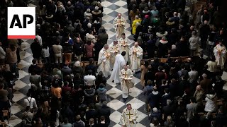 Notre Dame de Paris hosts its first fully public Mass since devastating fire