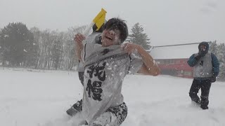 大雪の赤城大沼で寒さに耐える我慢大会　群馬・前橋市 (25/02/08)