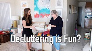 How to Help Someone DECLUTTER