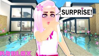 Paying A Stranger To Build Me A Pink Cafe In Roblox