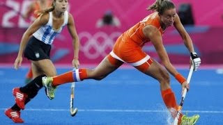 This is Maartje Paumen  - her best field hockey drag flicks and goals