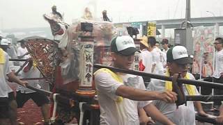 2012壬辰年新北市五股聚龍宮四十週年遶境~五股林家班炮讚先鋒轎