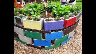 35 Beautiful Cinder Block Garden Design Ideas