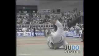 JUDO 1995 World Championships: Toshihiko Koga 古賀 稔彦 (JPN) - Artagin Buyanjargal (MGL)