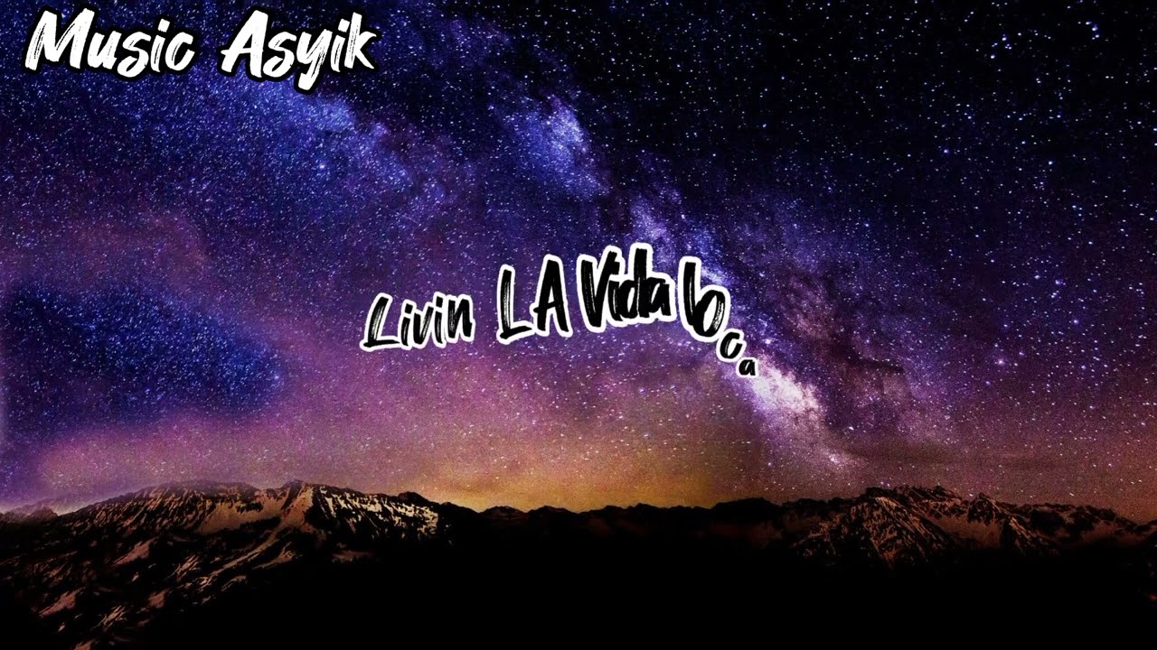 Ricky Martin ~ Livin'La Vida Loca (Lyrics) - YouTube