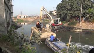 UDDP Mechanical Dredging with Dipper Pontoon - 2015