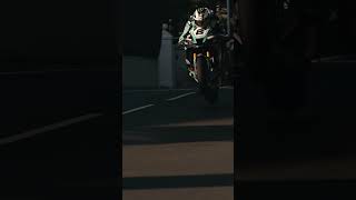 It’s got to be Michael Dunlop for #wheeliewednesday 🐂 #tt2023