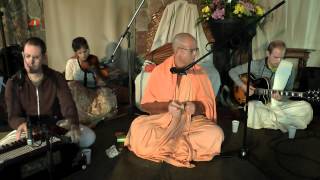 2012 07 21 HH B. B. Govinda Swami Evening kirtan part 1