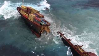 Stricken New Zealand cargo ship breaks up