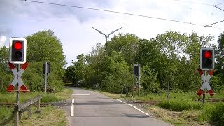 Spoorwegovergang Hinte (D) // Railroad crossing // Bahnübergang