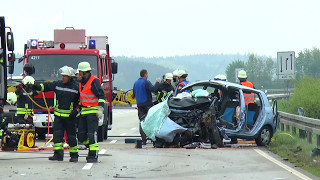 Frontalzusammenstoß – Tödlicher Verkehrsunfall auf der B20 bei Oberschneiding!