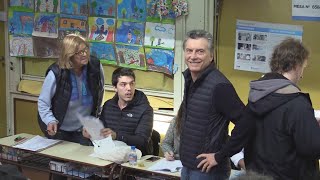 Mauricio Macri vota en elecciones primarias y celebra "normalidad"