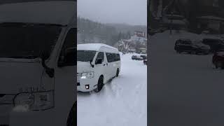 大雪の北国てハイエースキャンピングカーで雪国ソロ車中泊をしてみる