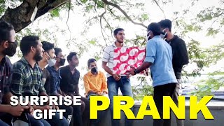 അയ്യേ ഇങ്ങനെ ഒന്നും ചോദിക്കല്ലേ🙈🤣 Funny Question answer with gift prank in Public |  Mallu's PRANK