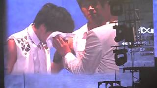 [FANCAM] 110313 Dongwoo Crying