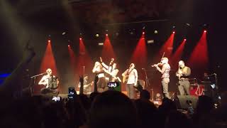 Barcelona Gipsy baLKan Orchestra - Uzalud Vam trud svirači