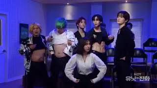 NCT JAEHYUN AND JOHNNY SHOWING THEIR ABS WITH WENDY INFRONT OF THEM(100921)