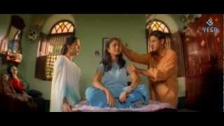 Mahesh Babu's sister finds out about Bhumika - Okkadu Movie - Prakash Raj