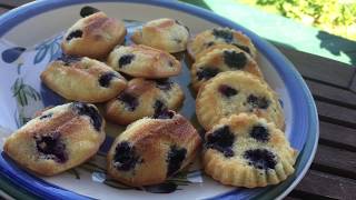 Madeleines aux myrtilles et citron.