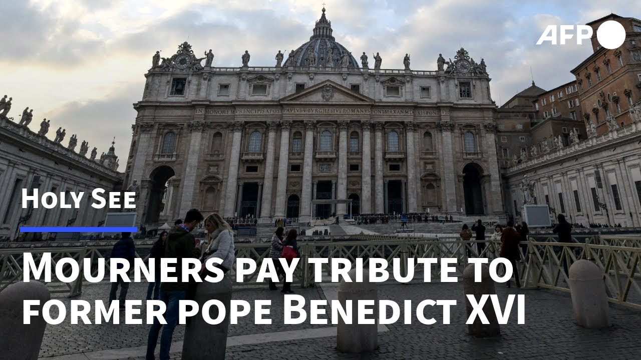 Mourners Pay Tribute To Former Pope Benedict XVI | AFP - YouTube