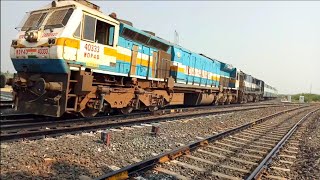 Howrah Porbandar SF Express Entering Surendranagar Junction.