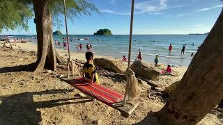 หาดนางรำ (สัตหีบชลบุรี) ทะเลสีสวยน้ำใสมากๆ อากาศเย็นสบาย