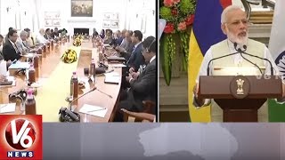 PM Modi Holds Talk With Mauritius Prime Minister Pravind Jugnauth At Hyderabad Bhavan | V6 News