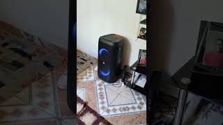 JBL 310 80% do volume que pressão reforço do grave desligado top e forte demais