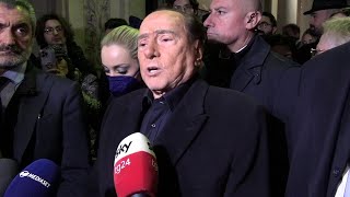 Berlusconi: "Da premier non sarei mai andato a cena con Zelensky. Non doveva attaccare il Donbass"