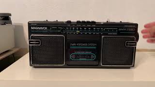 MAGNAVOX D 8060 MINI BOOMBOX