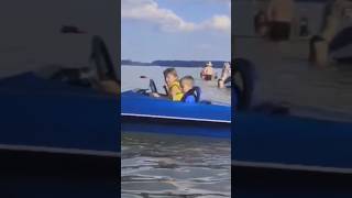 child boating قایق سواری کودک