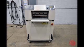 1998 Challenge Titan 200 Hydraulic Programmable 20in Paper Cutter