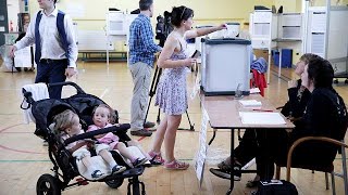 Irish voters go to the polls in abortion referendum