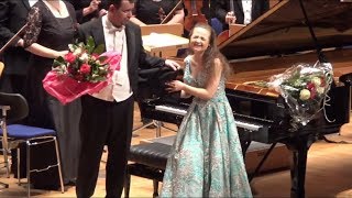 Laetitia Hahn plays Grieg Piano Concerto in A minor, Op 16 with Thomas Schlerka