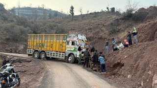 Socha ne tha apnay Truck yaha  Fass jai ga😭|| First Time in village 😐@RajaRameezVlogs2.O