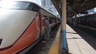 東武線特急曳舟駅での車掌動作２