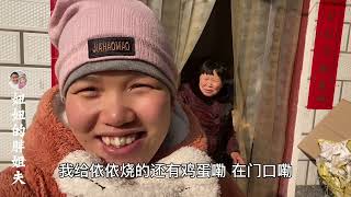 二胎宝妈坐月子，老公如何待她，媳妇气的要揍他，婆婆做法太解气