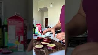 RECEITA DE PANQUECA DE MAÇÃ #aupaireua #aupair #babá