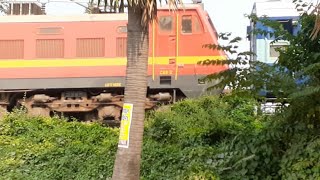 Katihar Patna Intercity 05713 arriving at Patna Saheb with WAP 4 Electric Locomotive||