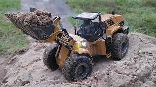 RC WHEEL LOADER comparison! Huina FM1583 full metal VS Huina 1580 rc construction site