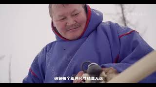 男人用云杉木古法制雪橇，纯手工打造的雪橇，竟可以换一头驯鹿!