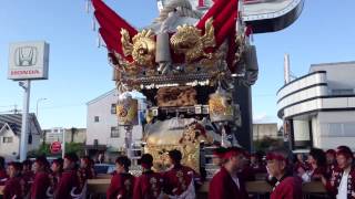 20131012 熊野神社秋祭り宵宮 西光寺の布団屋台 休憩所から出発-2  [兵庫県福崎町]